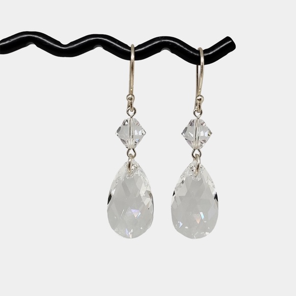 Jewelry - Teardrop Crystal W/ Silver Finding Dangle Earrings